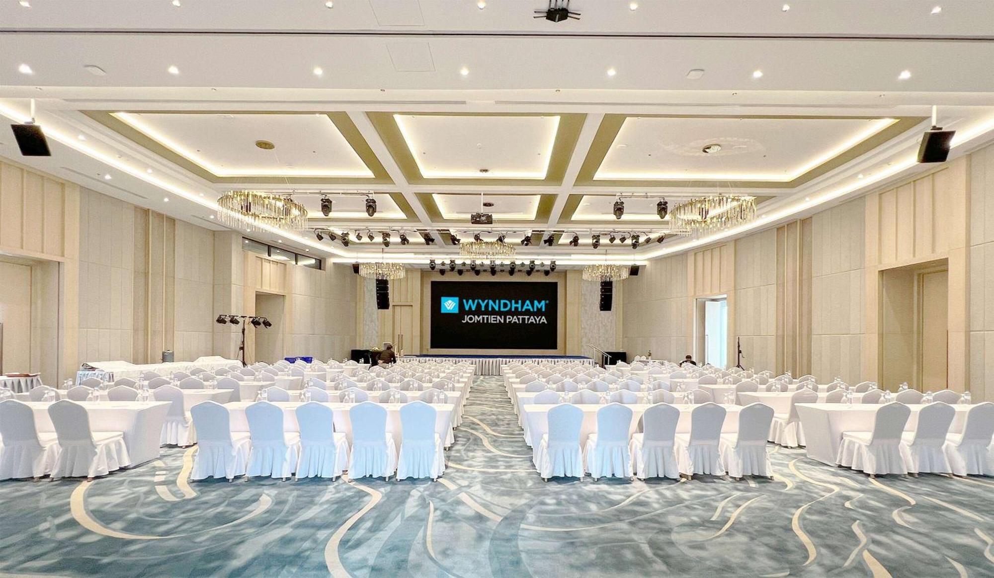 Wyndham Jomtien Pattaya Hotel Na Chom Thian Buitenkant foto