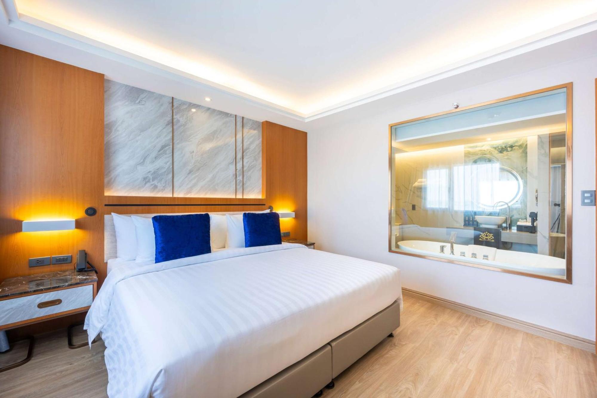 Wyndham Jomtien Pattaya Hotel Na Chom Thian Buitenkant foto