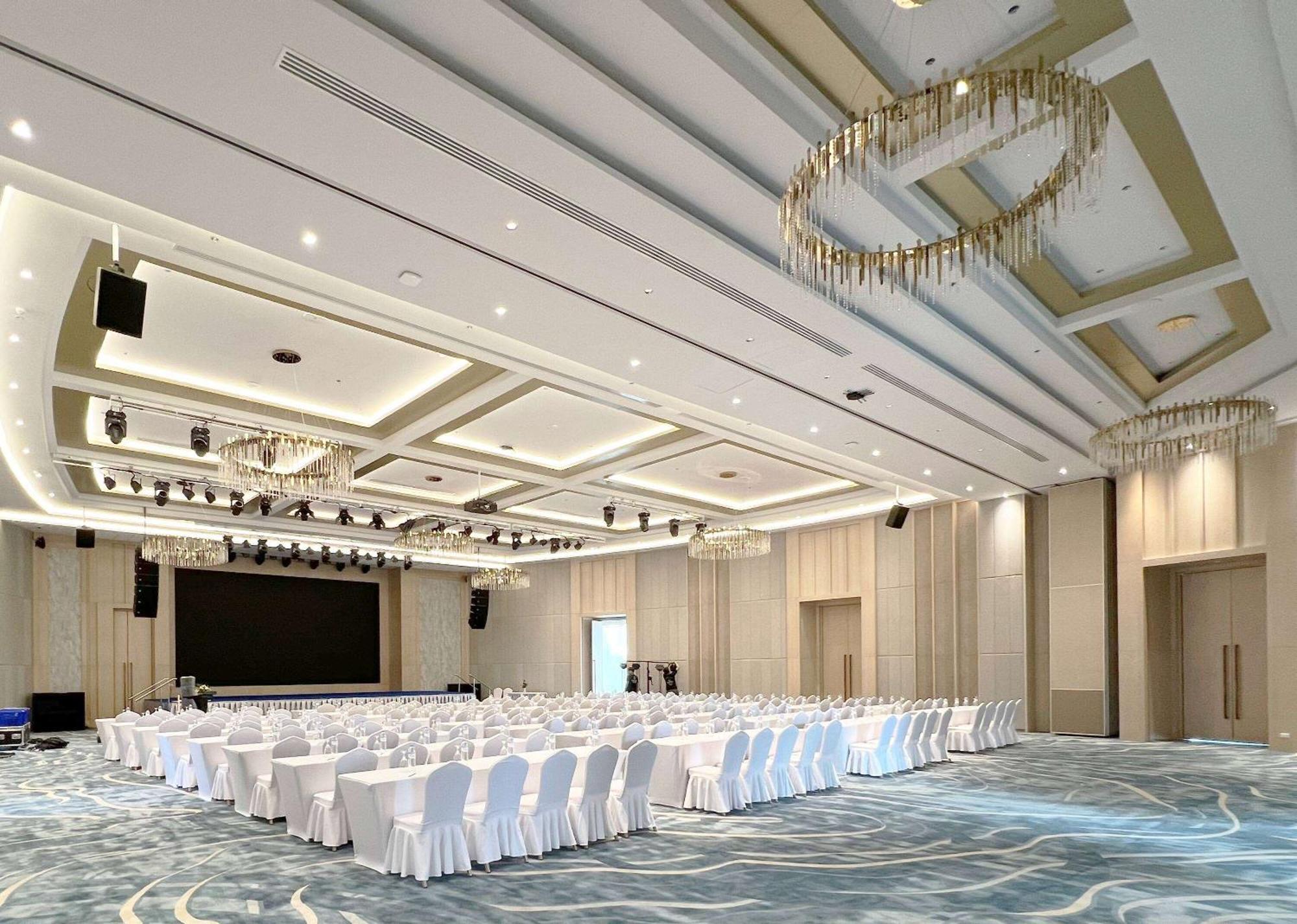Wyndham Jomtien Pattaya Hotel Na Chom Thian Buitenkant foto