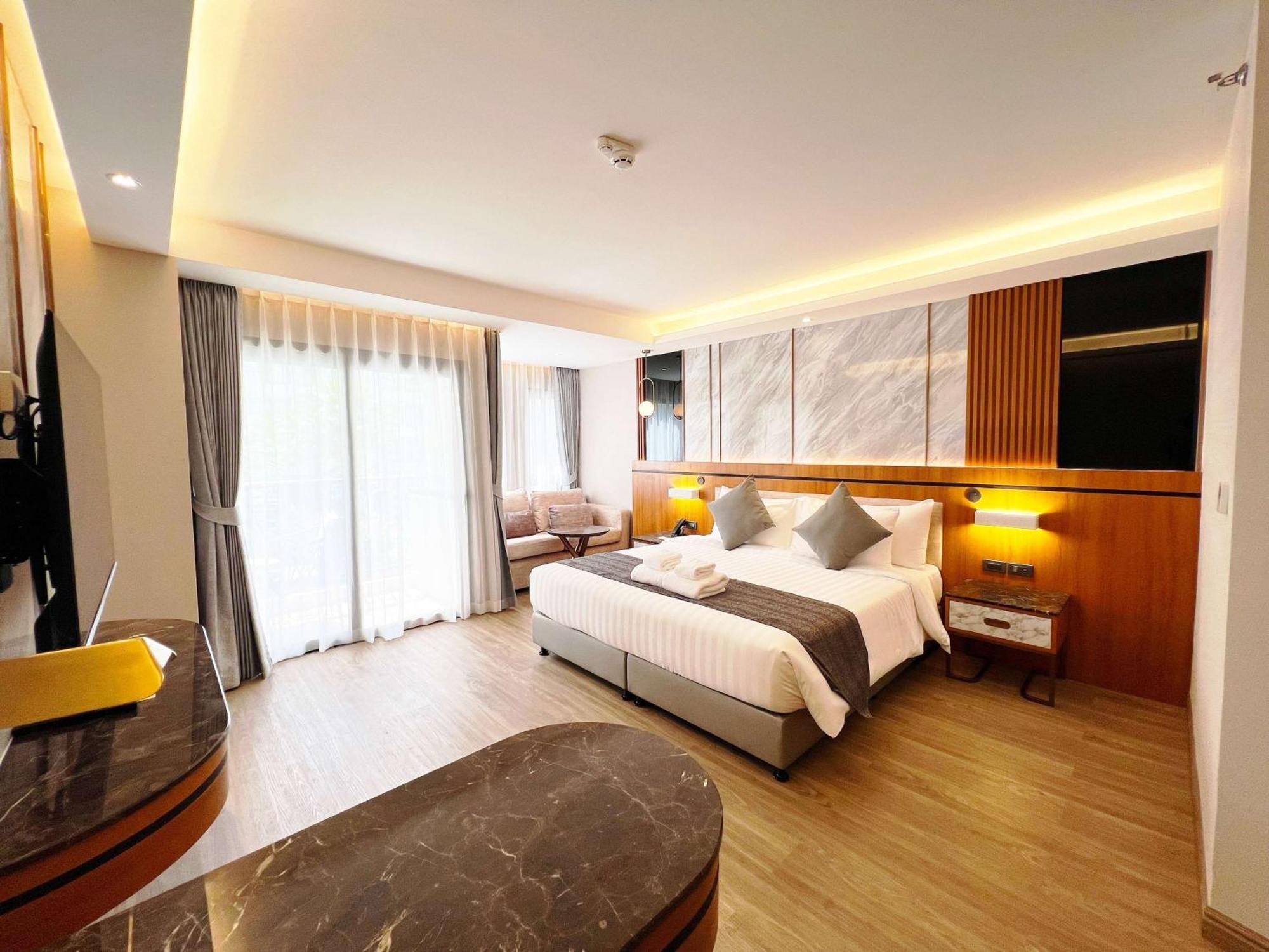 Wyndham Jomtien Pattaya Hotel Na Chom Thian Buitenkant foto