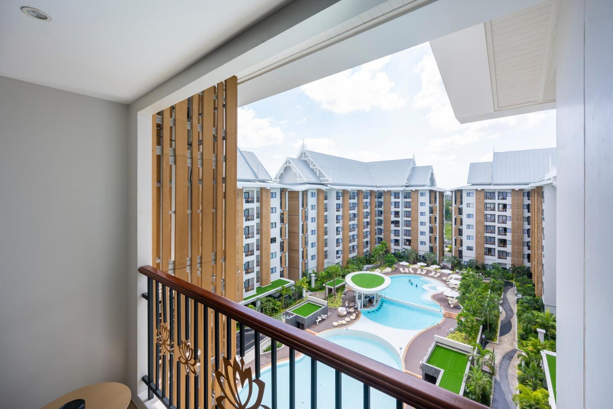 Wyndham Jomtien Pattaya Hotel Na Chom Thian Buitenkant foto