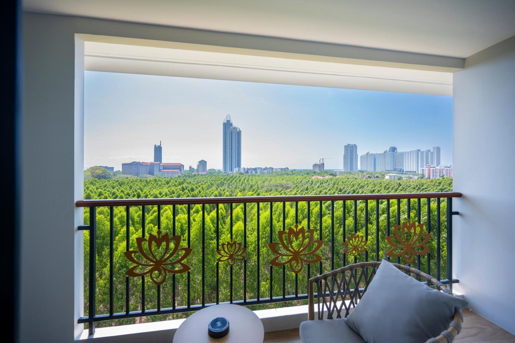 Wyndham Jomtien Pattaya Hotel Na Chom Thian Buitenkant foto