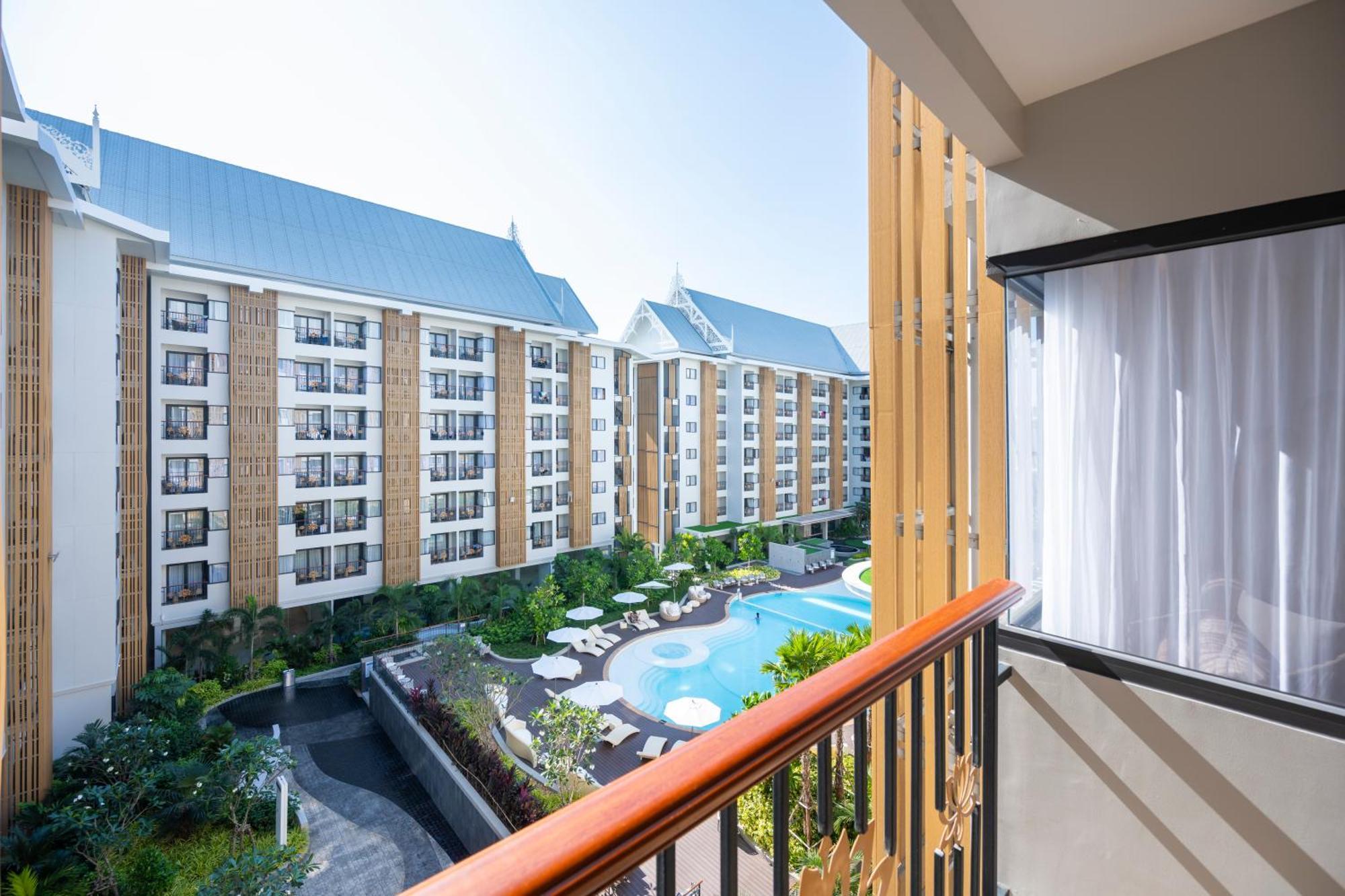Wyndham Jomtien Pattaya Hotel Na Chom Thian Buitenkant foto